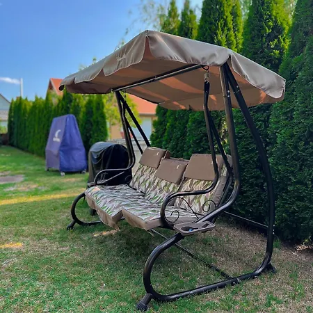 Nefelejcs-el Vendeghaz Tatil Evi *